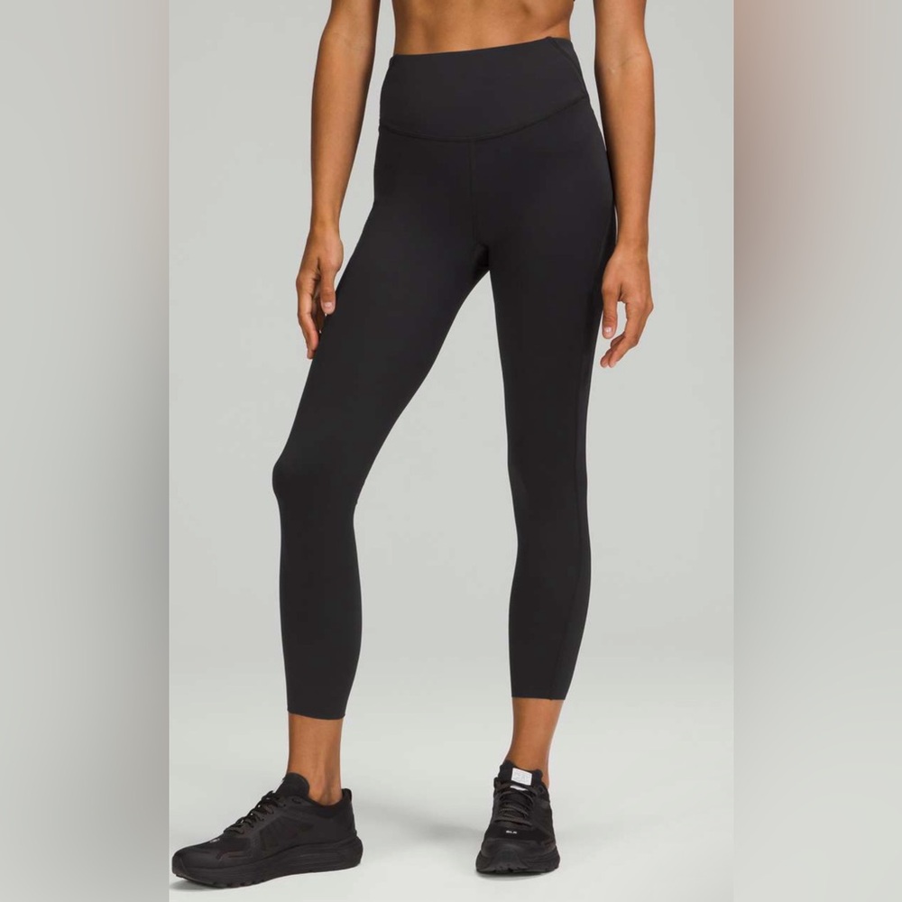 Lululemon Base Pace High-Rise Tight 25"